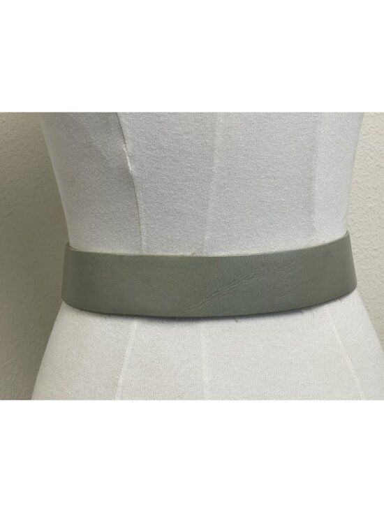 Vintage St. John Green Leather Horseshoe Buckle Ivory Gold-tone Belt Size 2 / M main image 12